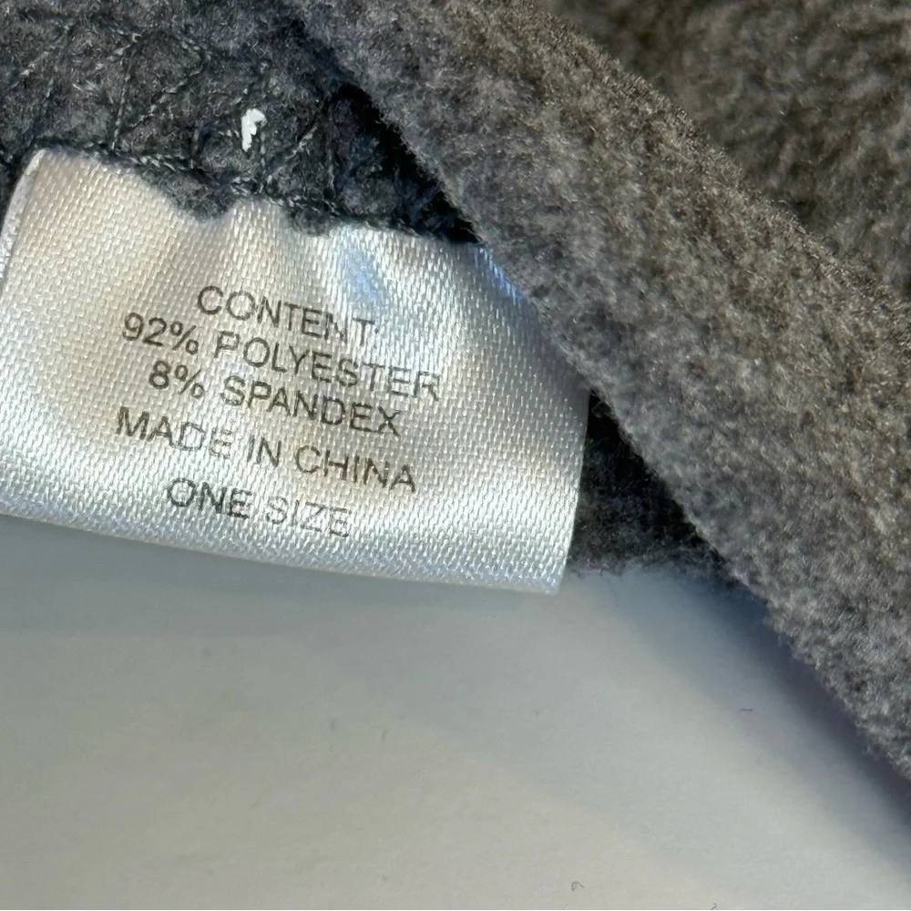 Finger fuzz. Gray Women's Winter Fleece Gloves. Gripping‎ one size.